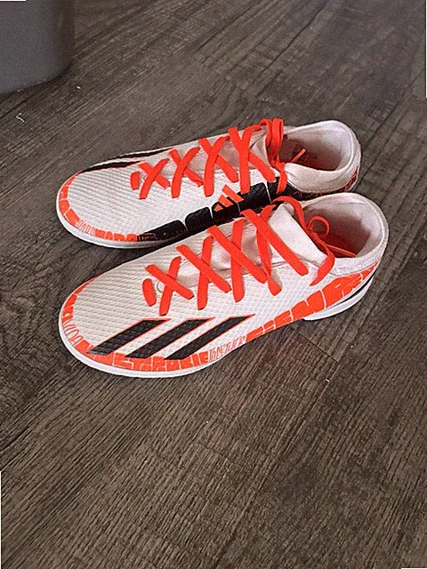 ADIDAS X SPEEDPORTAL LIONEL MESSI.4 KIDS INDOOR SOCCER SHOE