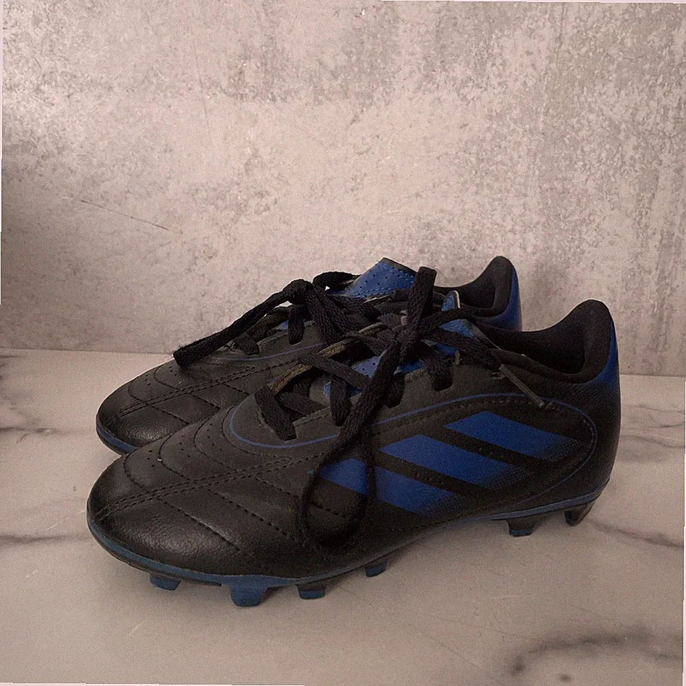 Adidas Youth Boys Size 1 Goletto VIII Soccer Cleats in Black/Blue