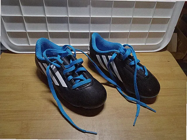 adidas youth cleats size boys 10.5 black with blue laces soccer sports football