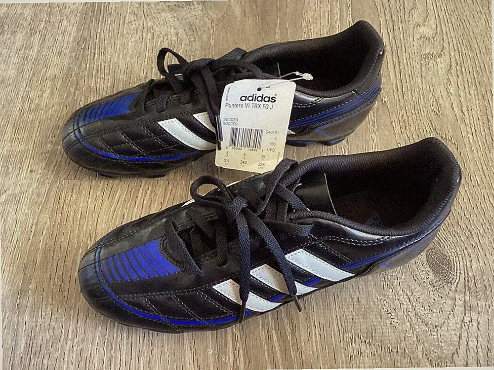 Adidas Youth Size 5.5 Boys Soccer Cleats Puntero VI TRX Kids G40151 Black