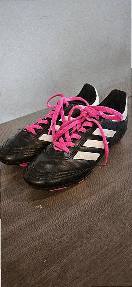 Adidias Youth Soccer Cleats Size 1.5