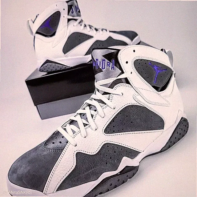 Air Jordan 7 US 13 Men's White Flint Grey Purple Nike Air Retro CU9307 100 NIB
