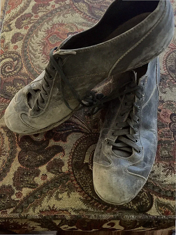 Antique 1920's Star Brand Football / Soccer Boots Brown Leather Shoes Cleats