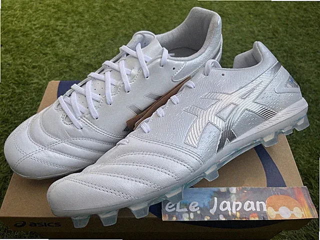 ASICS DS LIGHT PRO AG 1103A096 104 White/Pure Silver Men's Soccer Cleats