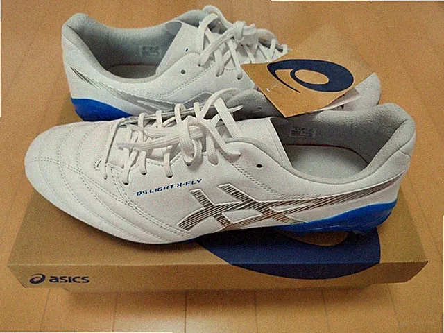 ASICS DS LIGHT X-FLY 5 1101A047.106 White/Pure Silver Soccer Cleats Shoes
