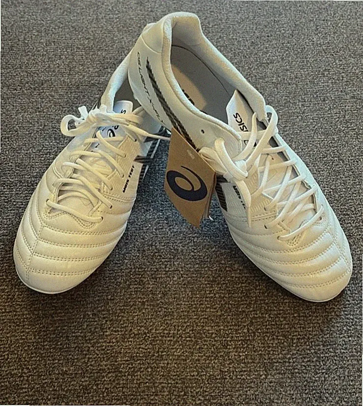 ASICS DS LIGHT X-FLY PRO White Soccer Cleats US Men’s 8.5 Brand New