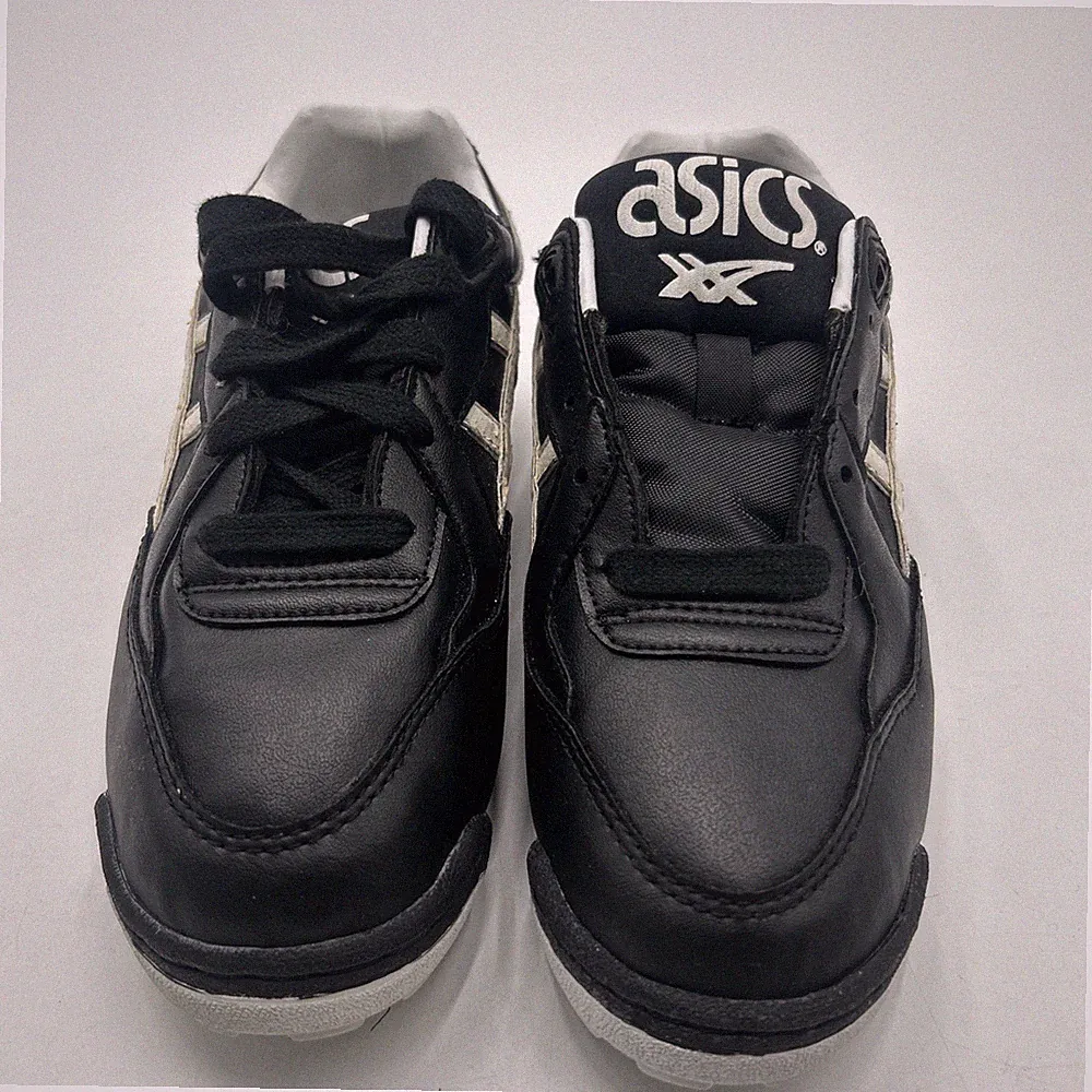 ASICS Soccer Cleats JR YOUTH AT SMASHER KY-90 Black / White Size 5.5 YOUTHS