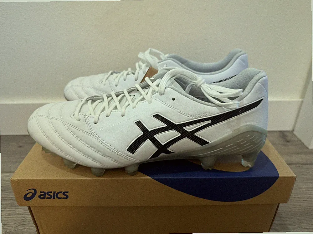 ASICS Soccer Cleats Shoes DS LIGHT X-FLY 5 1101A047 100 White/Black US9/JP27