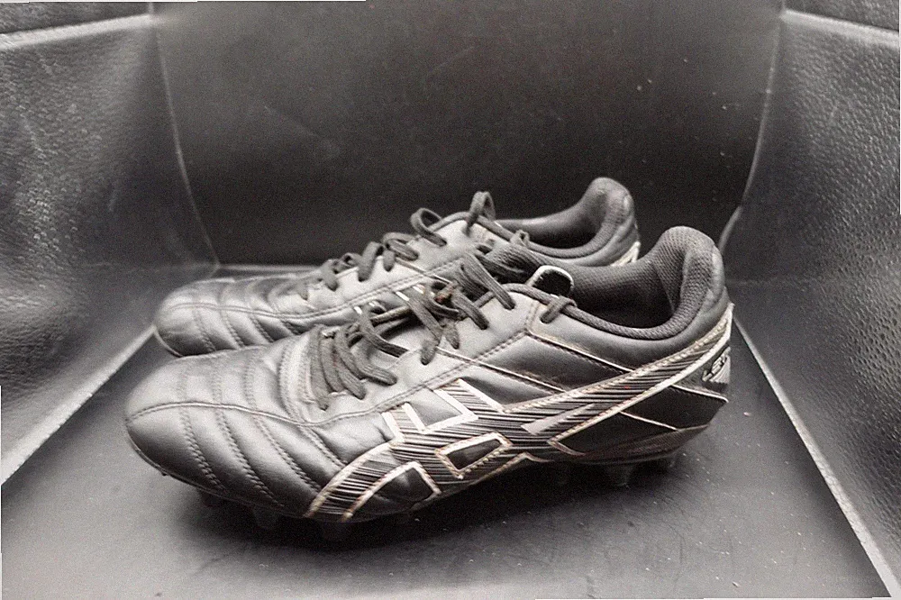 ASICS Soccer Football Boots Mens US 9 Black Red Lethal Speed RS Cleats Shoes
