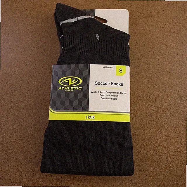 Athletic Works Small Youth 10-4.5 Black Over The Calf Soccer Socks 1 Pair NWT