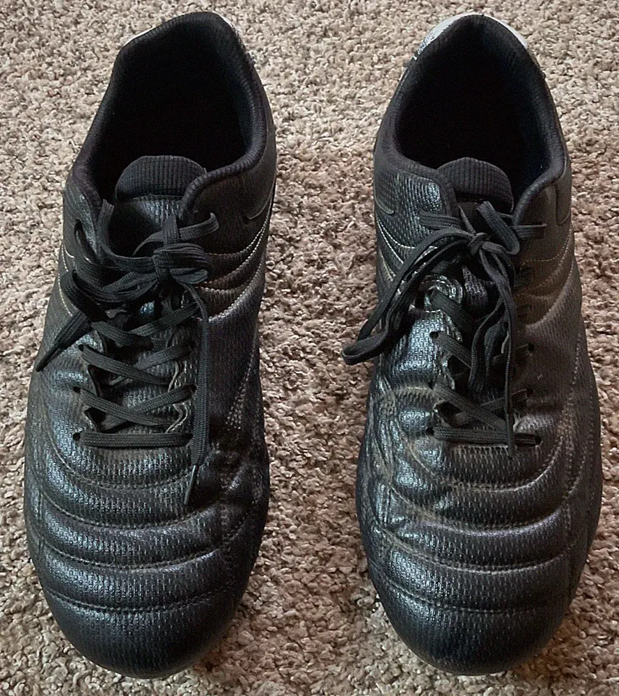 soccer cleats size 13