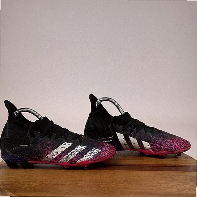 Big Kids Adidas Predator Freak.1 Low FG Demonskin Black Soccer Cleats Size 5.5 Y