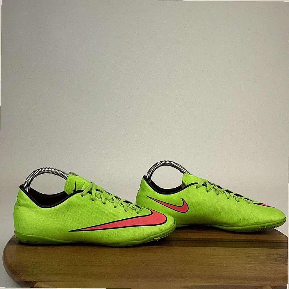 Big Kids Nike Mercurial Vapor V TF Neon Green Indoor Turf Soccer Cleats Size 6 Y