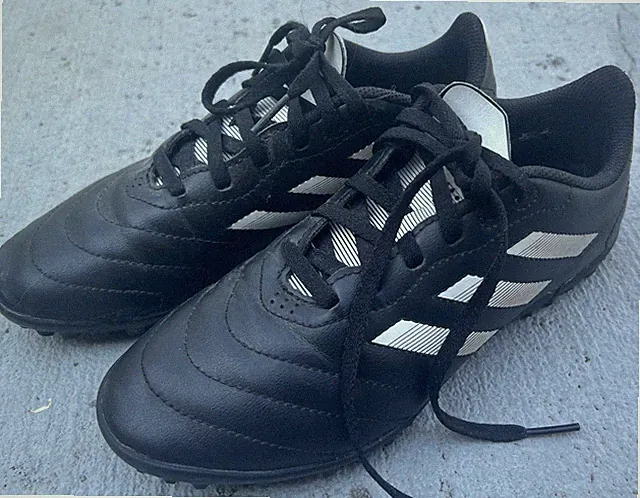 Black Adidas Predator Freak.3 FG Leather Soccer Cleats Youth Size 5