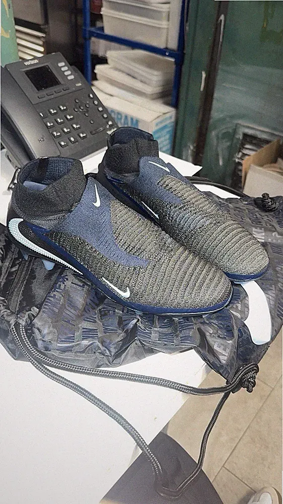 Black Nike Phantom 6 Elite Size 8 Mens Soccer Cleats Never Worn Brand New W Bag