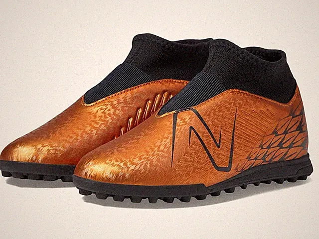 Boy's Shoes New Balance Kids Tekela v4 Magique TF (Little Kid/Big Kid)