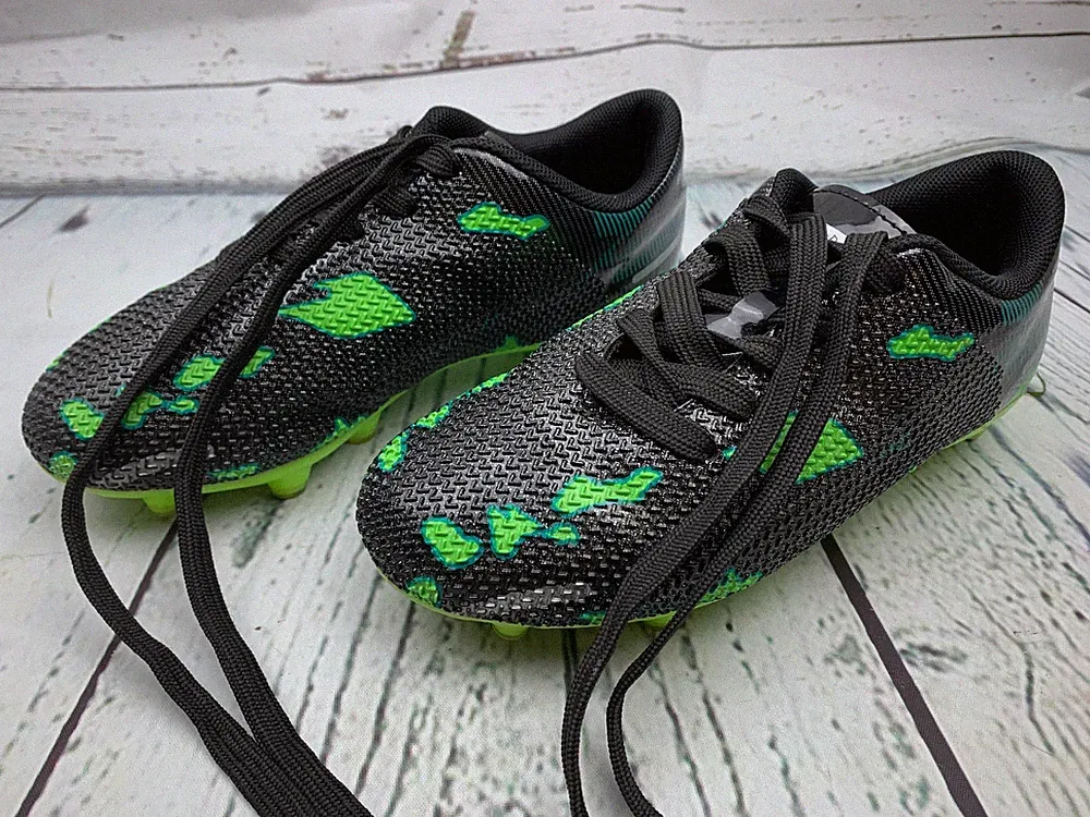 Boys Girls Soccer Cleats Kids Football Soccer Shoes Big Kid Size 1 Green Black