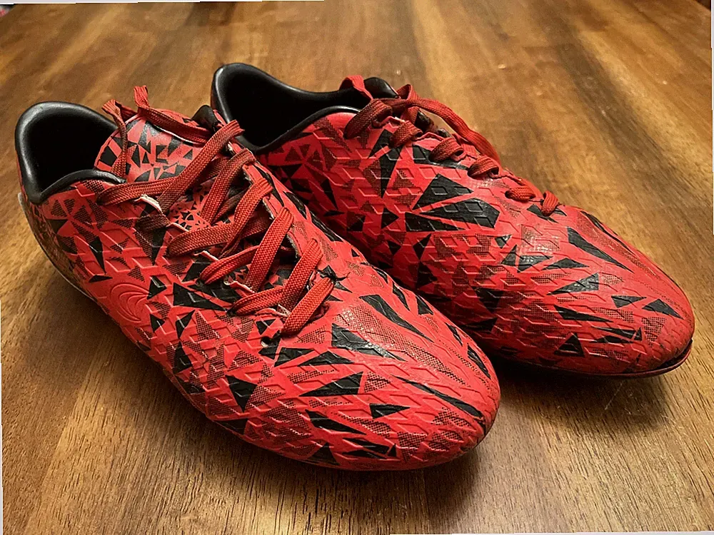 Boys Girls Soccer Shoes Cleats Red And black Size 8.5 - D.Power brand