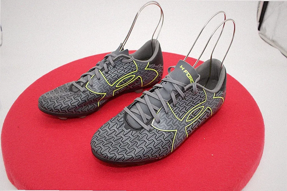 Boys Girls Youth Under Armour Force Gray Soccer Cleats Shoes Sneakers size 6 Y