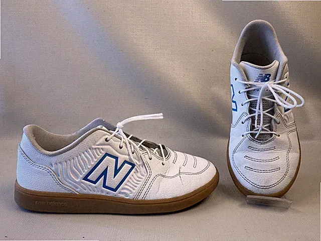 Boys New Balance Size 2 Futsal Collection w/ Gum Sole Bottom