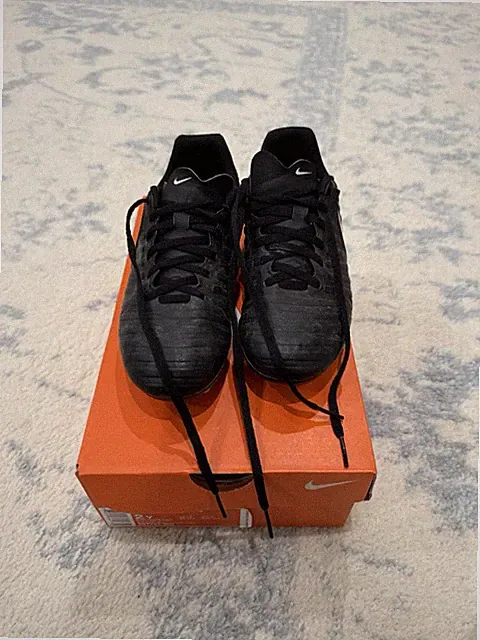 Boys Nike Tiempo black soccer cleats size 2
