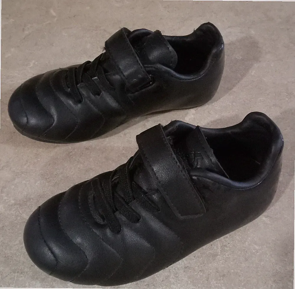 Boys Size 10D Toddler Brava Soccer Cleats 160466 BLACK