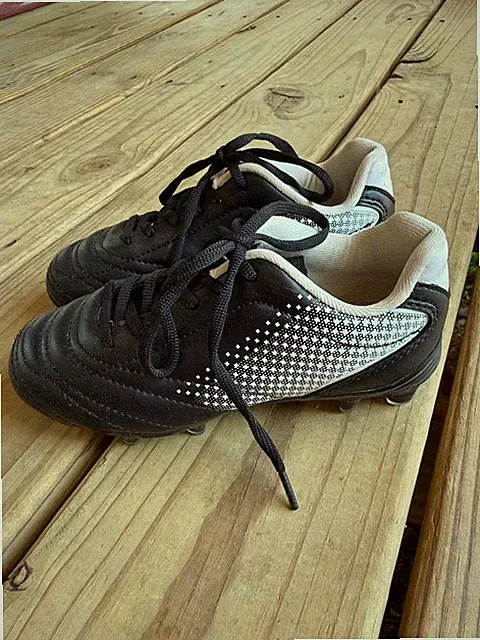 Boys Size 13 Black & White Lace Up Soccer Cleats