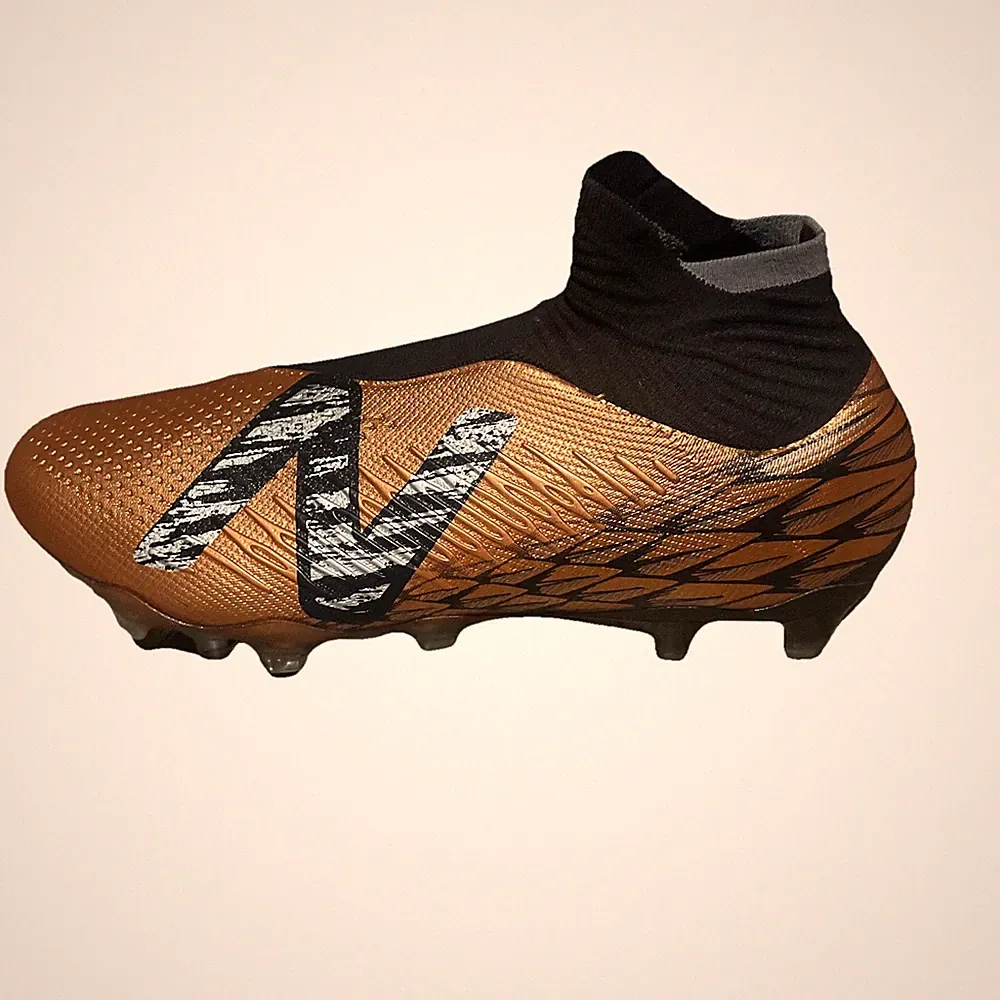Brand new 💕New Balance💕 Tekela V4 Pro FG Soccer Cleats Copper/Black M11/W12.5