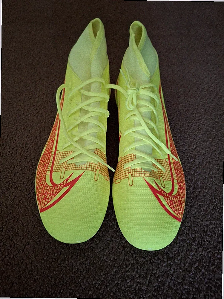 BRAND NEW Nike Superfly 8 Club Mens Volt Yellow Soccer Cleats, Size 12