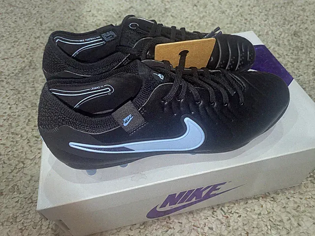 Brand New! Nike Tiempo Legend 10 Elite. Ice Blue Size 5.5 youth. New, No Box.