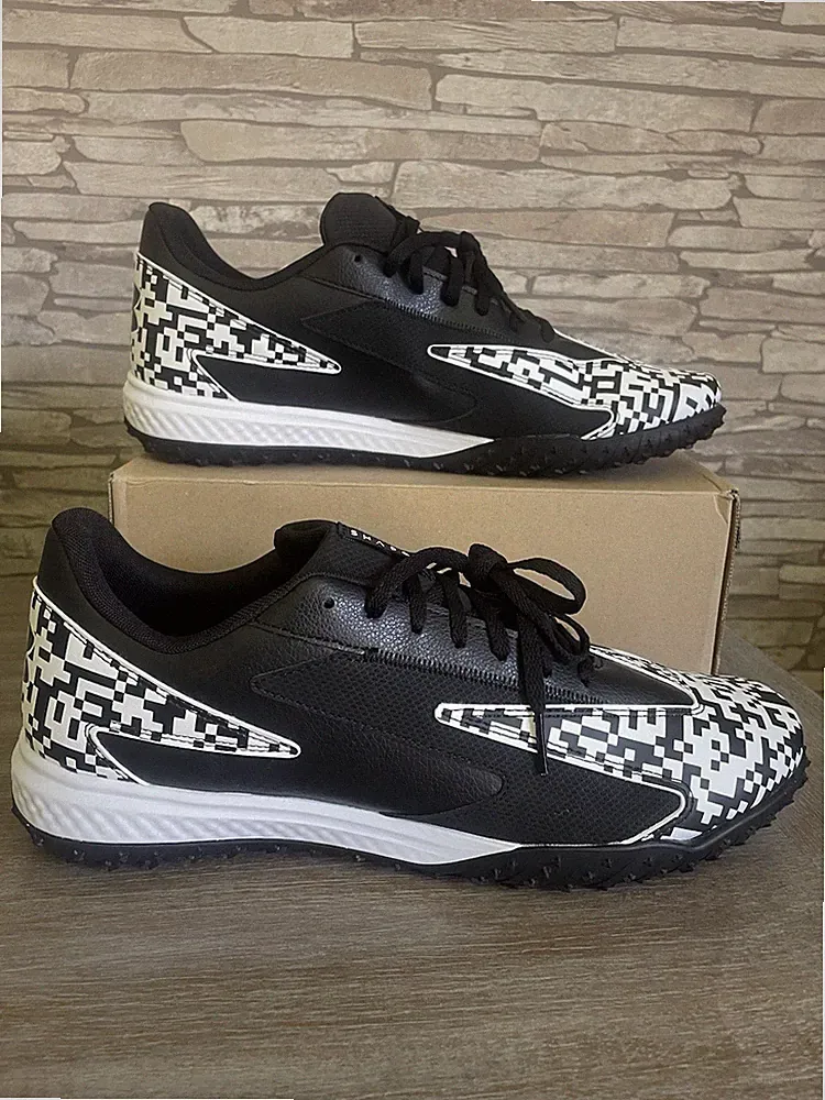 BRAND NEW Under Armour SHADOW TURF 3 Men´s SOCCER Shoe´s Black/White Size 12.5