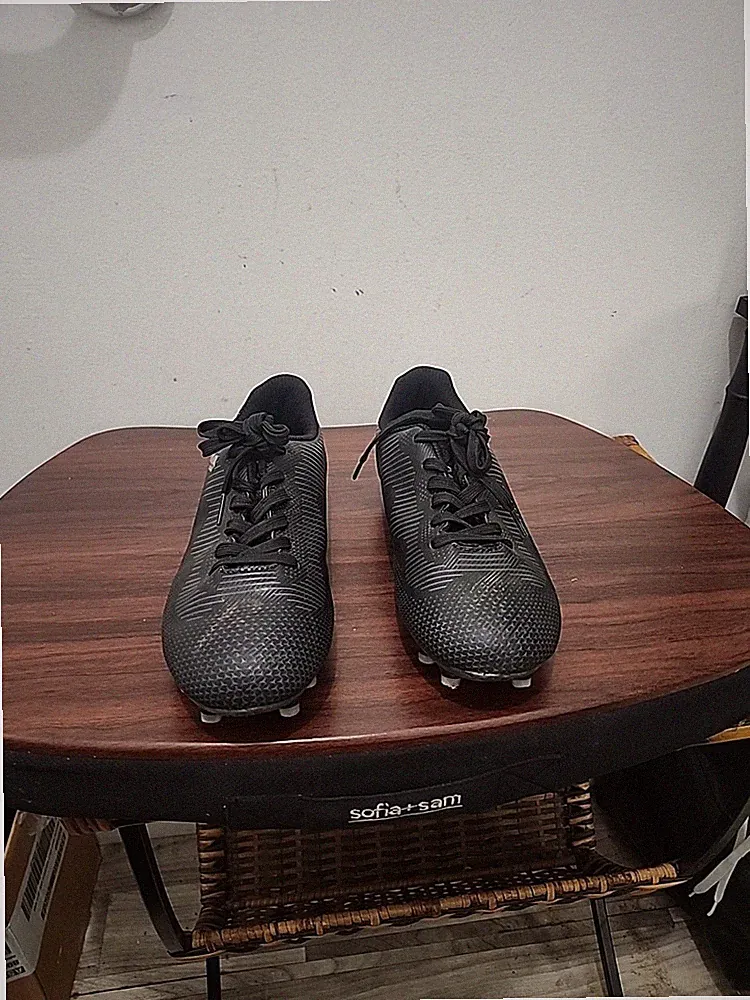 Brava Soccer Futbol Cleats Men's Size 7D Black Gray Lace Up Unisex 167246