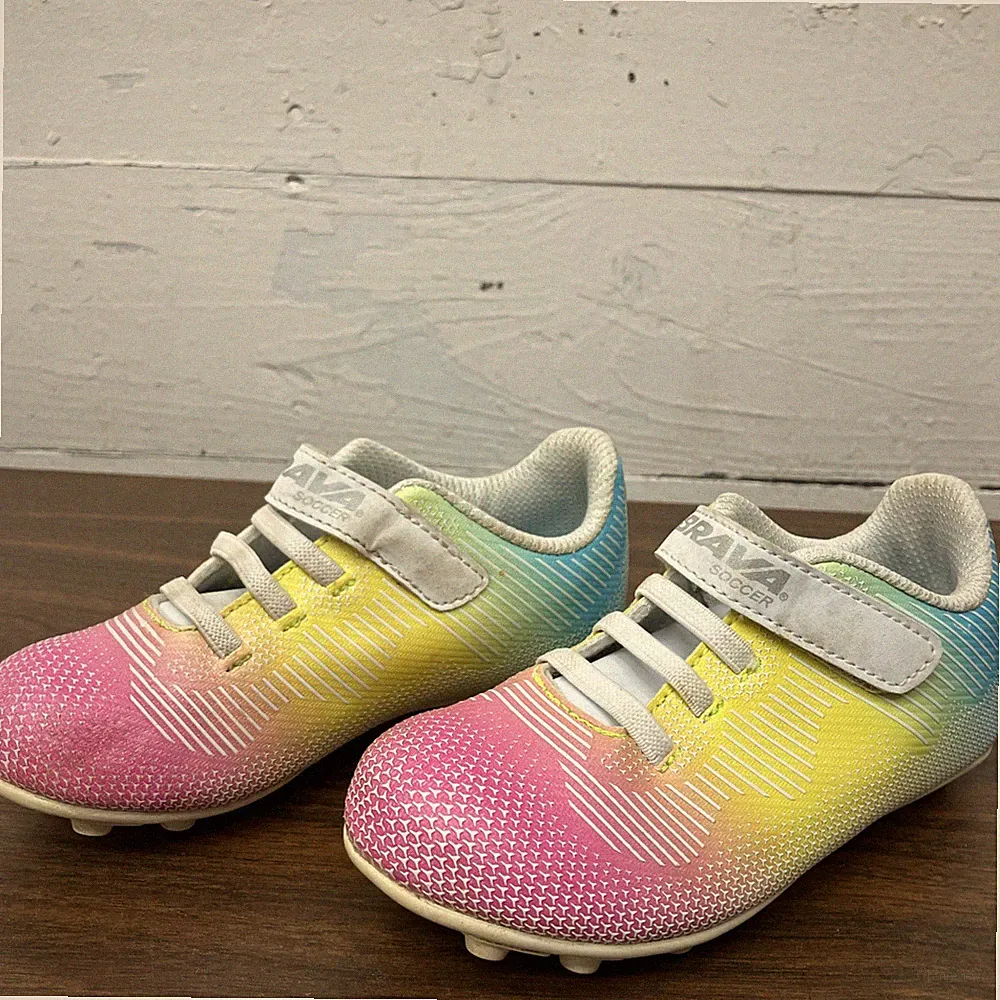 Brava Toddler Girls/ Size10 D Multicolored Soccer Cleats