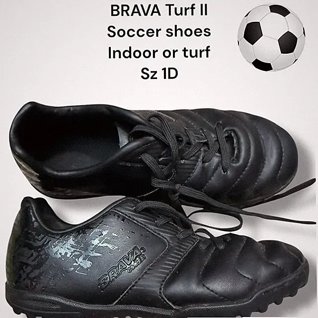 Brava Turf II Soccer Shoes Indoor Turf Cleats Black Size 1D girls or boys