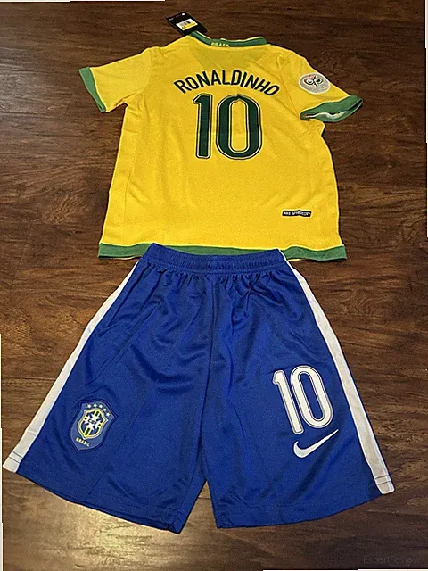 Brazil Soccer Jersey Size XS 4-5 Years Ronaldinho #10 BRAND NEW