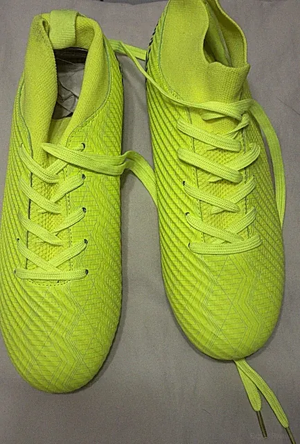 Bright Yellow Soccer Cleats Youth Size 6/39