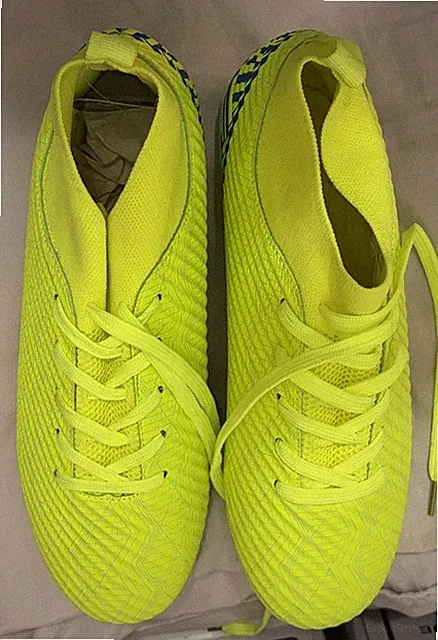 Bright Yellow Soccer Cleats Youth Size 6/39