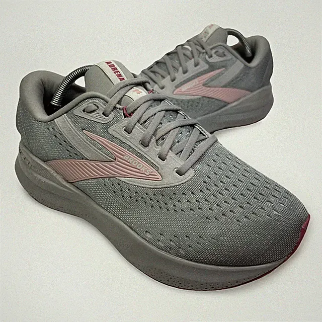 soccer cleats for wide feet
