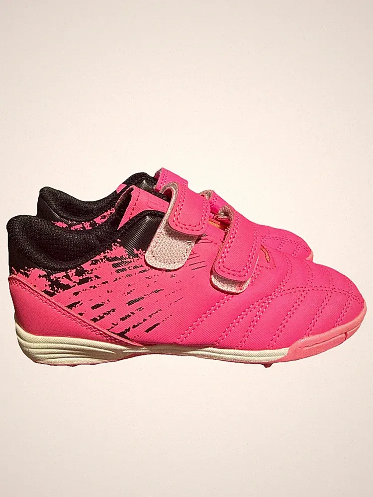 Brooman Girls Pink Turf Soccer Cleats Youth Size 11.5 Hook and Loop Shoes