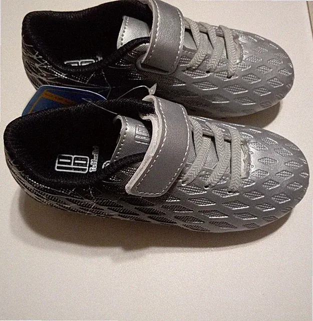 Brooman Kids Silver & Black Soccer Cleats Size 10 Athletic Outdoor Football Shoe