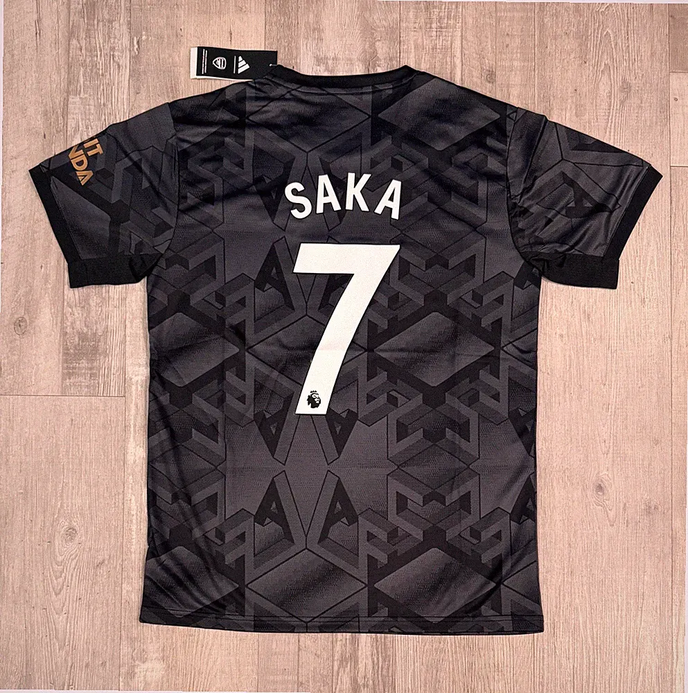 BUKAYO SAKA 2022/23 Arsenal FC Black Football Kit Soccer Jersey - Men's L