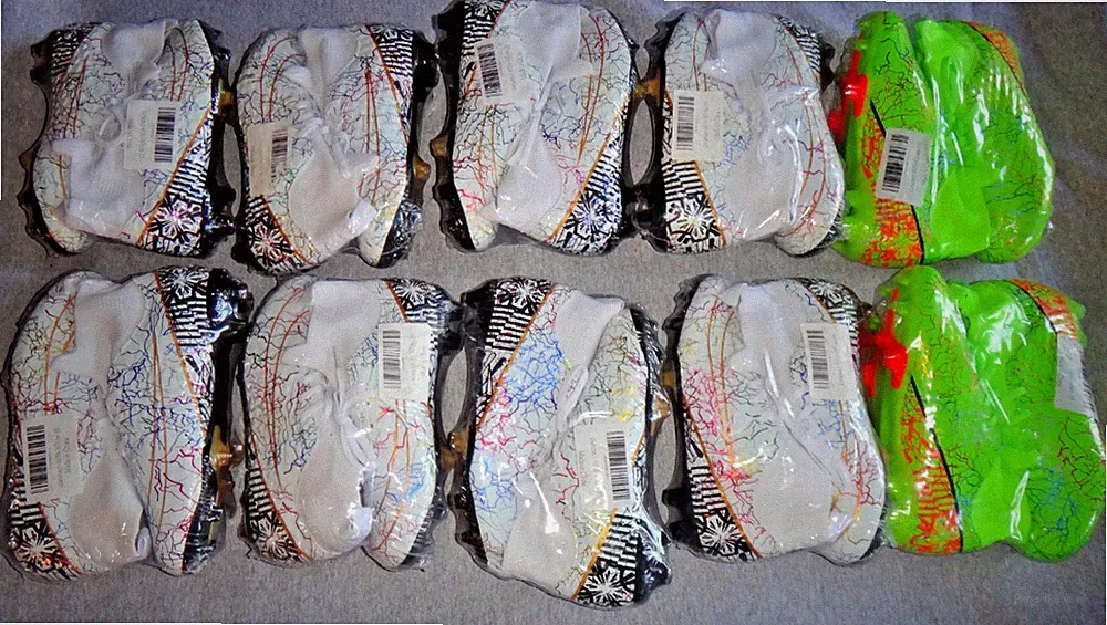 BULK LOT OF Kids Boys /Girls SOCCER CLEATS SHOES LOT OF 10 WHITE/MULTI #003 NEW