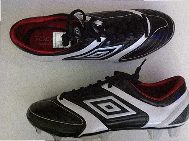 CARBON Umbro Stealth Pro HG HARD GROUND Teijin Japanese black us 11 / EU 46