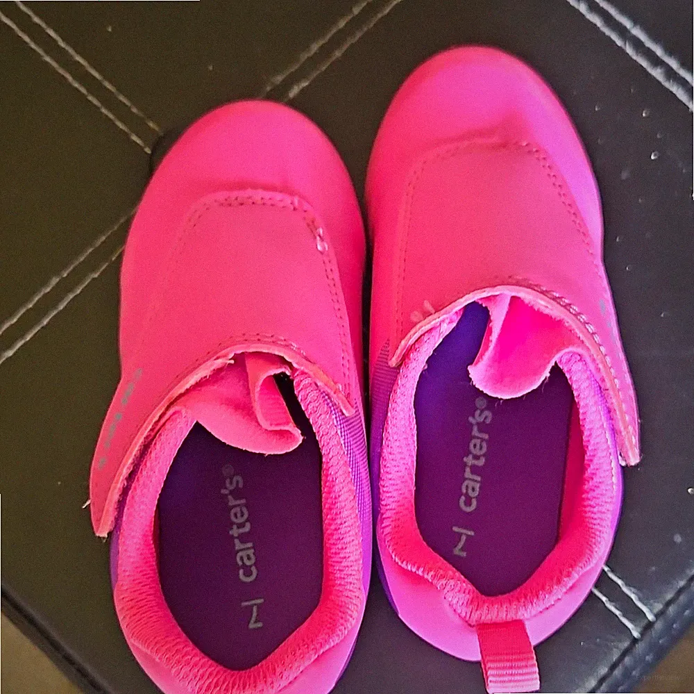 Carter's Girls Youth Pink Soccer Cleats Shoes, US Size 7