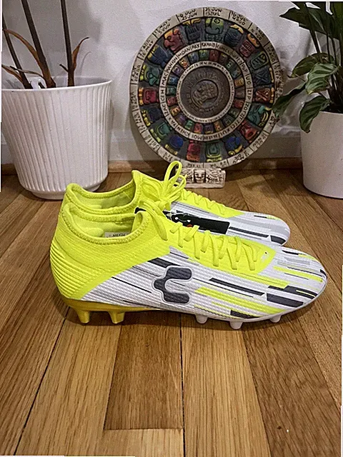 Charly Adult Men's Size 8 Genesis PFX Premium Soccer Cleats New Yellow White