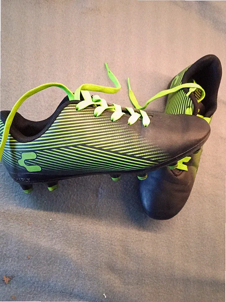 Charly Grasshopper Firm Ground Soccer Cleats Size 2 Kids Junior-Lime