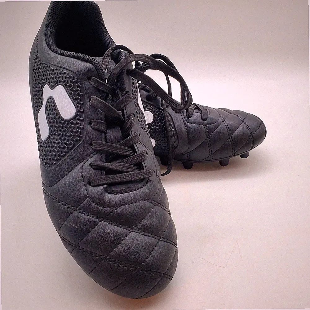 Charly Legendario Black Lace Turf Soccer Shoes Men’s Size 4.5
