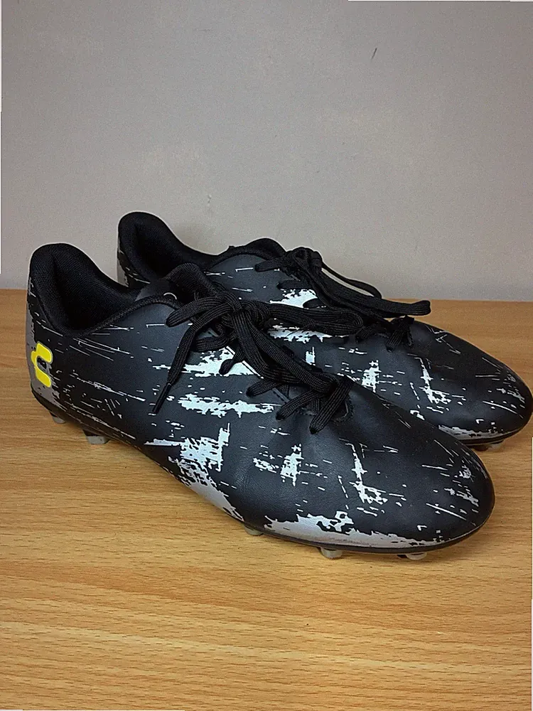 Charly Men's Soccer Cleats Black Silver Yellow Style 1086434 Size 10 Firm Ground