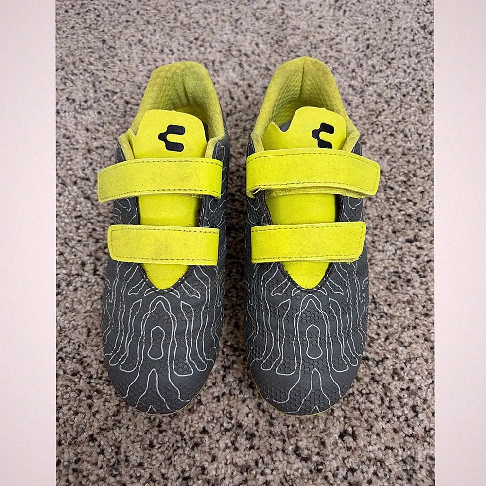 Charly Soccer Cleats Little Kid Size 3 1098912 No Tie Strap Gray Yellow