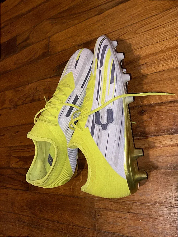 Charly X1S FG Soccer Cleats White Volt Men’s US 9.5 Speed Boots Soccer Shoes